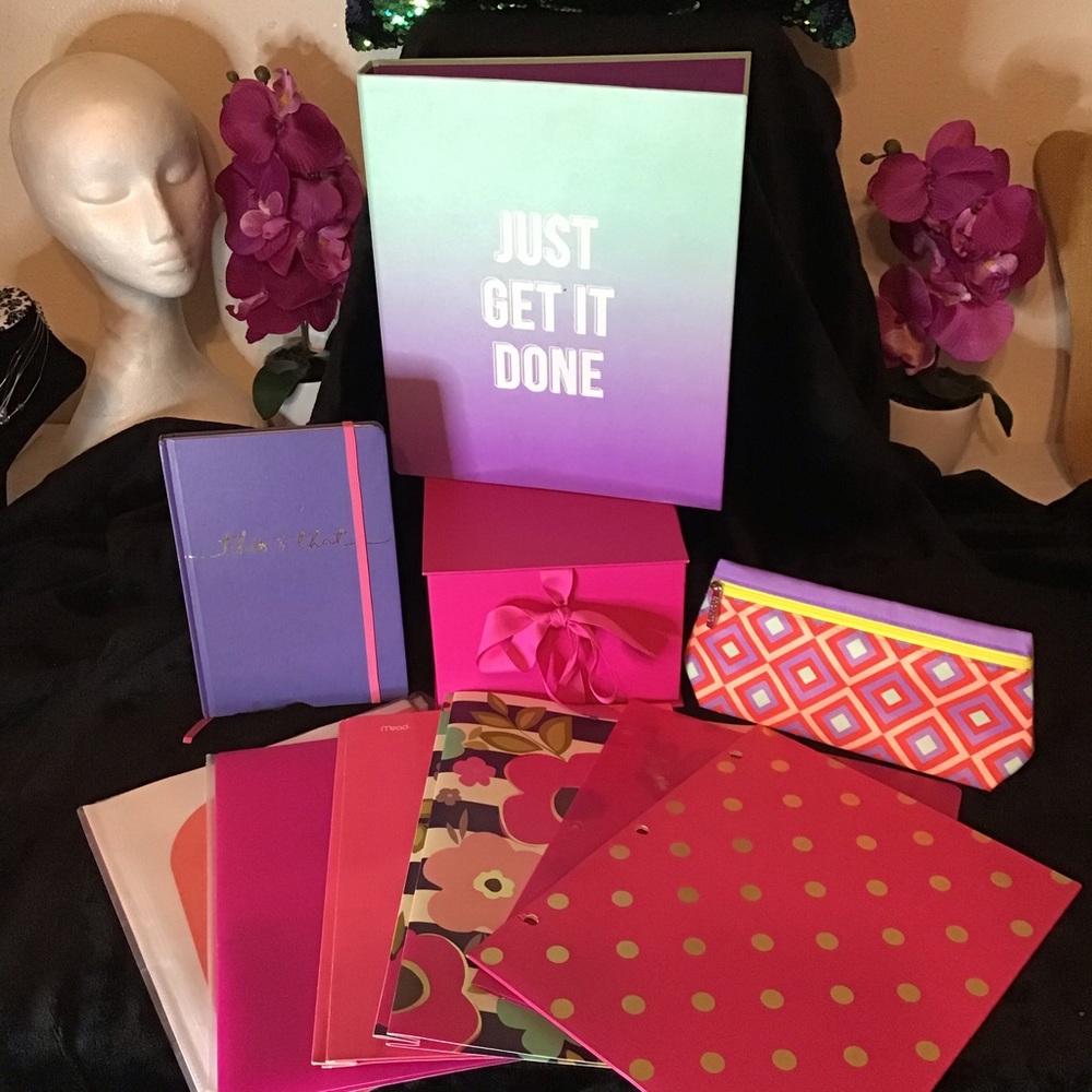 🏫 📚 Assortment School Supplies 📚🏫